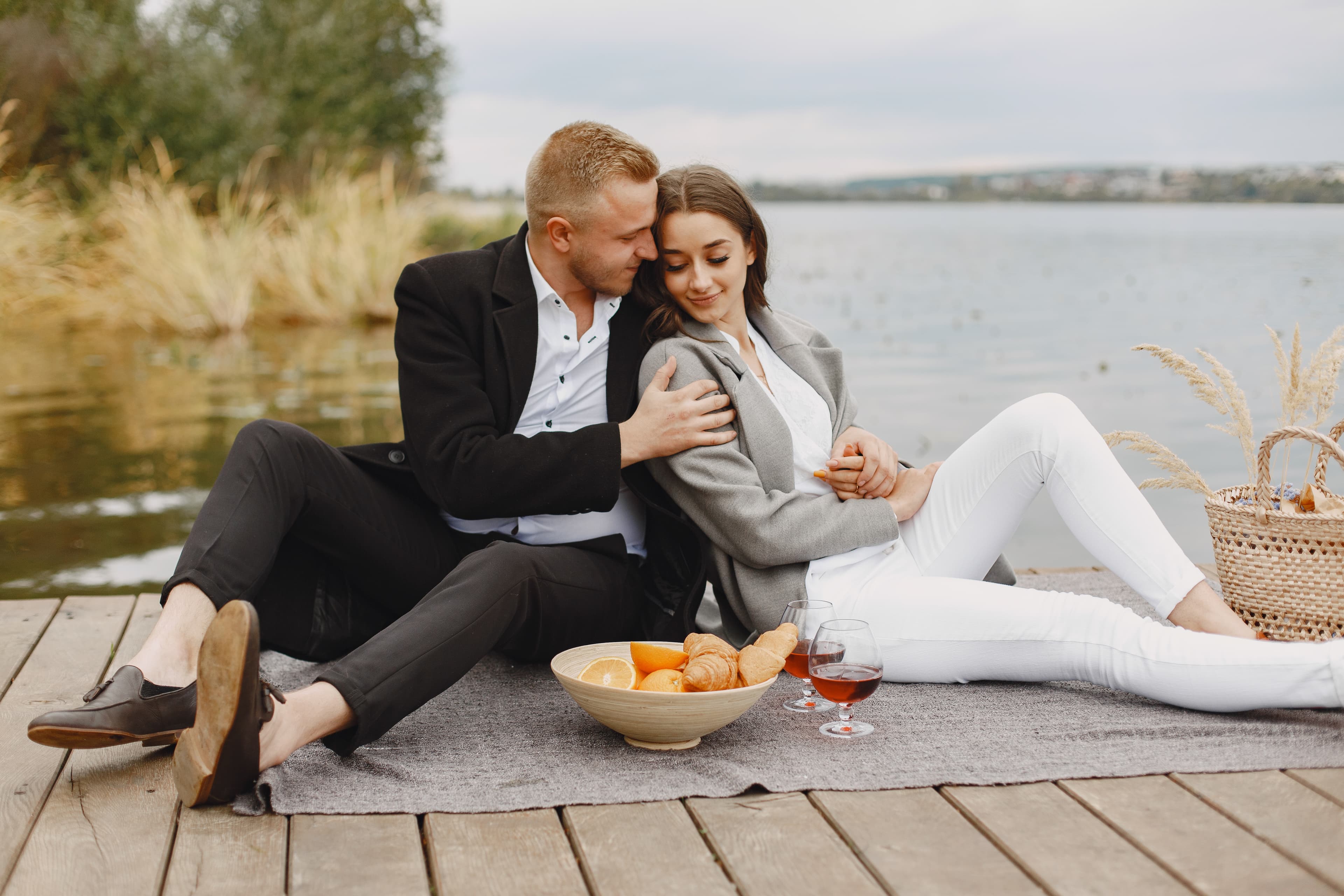 Ania i Maciej — sesja nad jeziorem